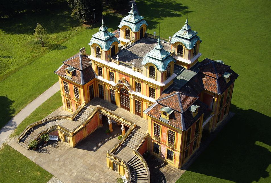 Blick auf die Dachterrasse von Schloss Favorite Ludwigsburg