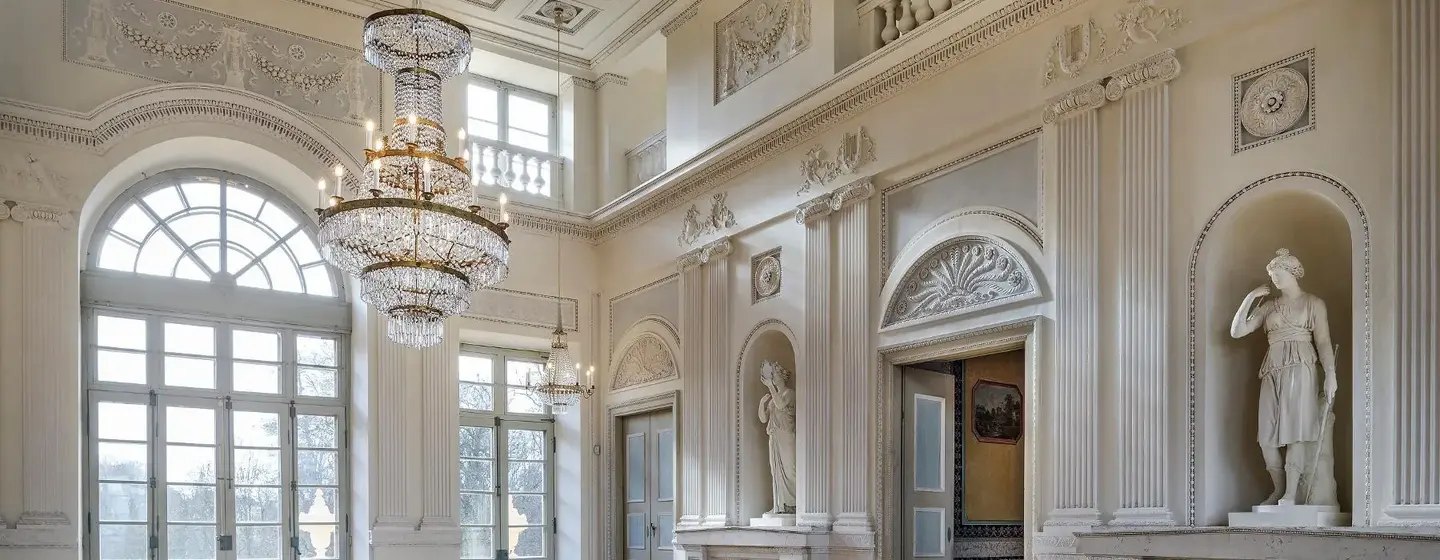 Ludwigsburg Favorite Palace, Hall