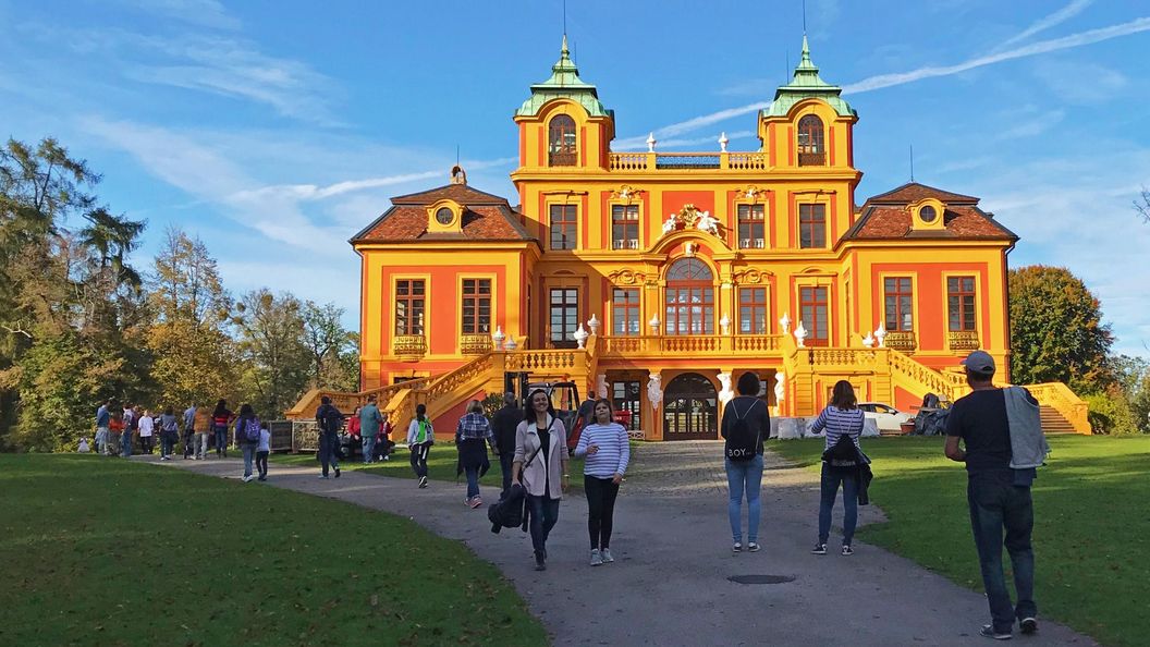 Schloss Favorite Ludwigbsurg, Besucher im Park